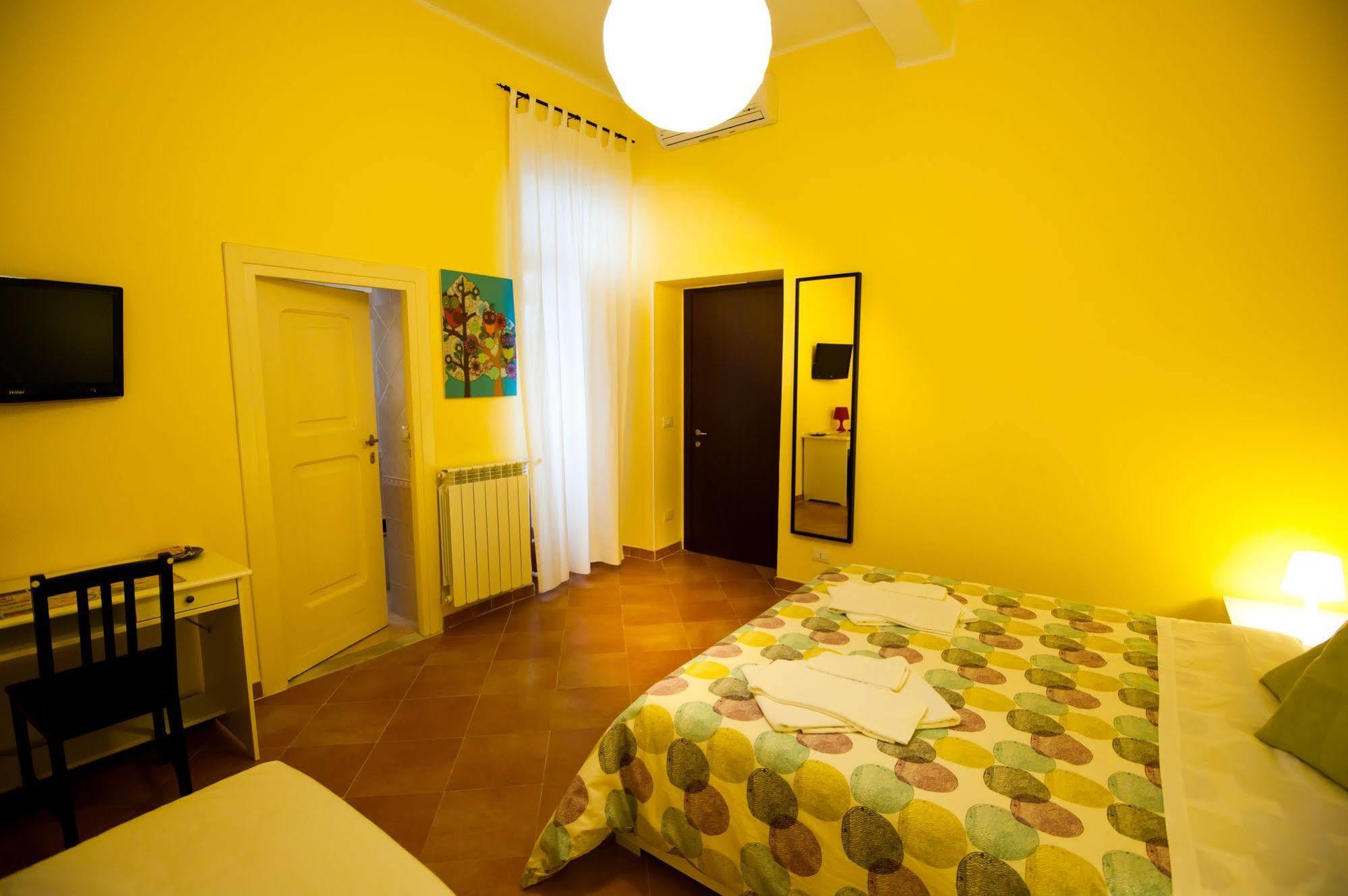 Rome Services Porta Castello Bagian luar foto
