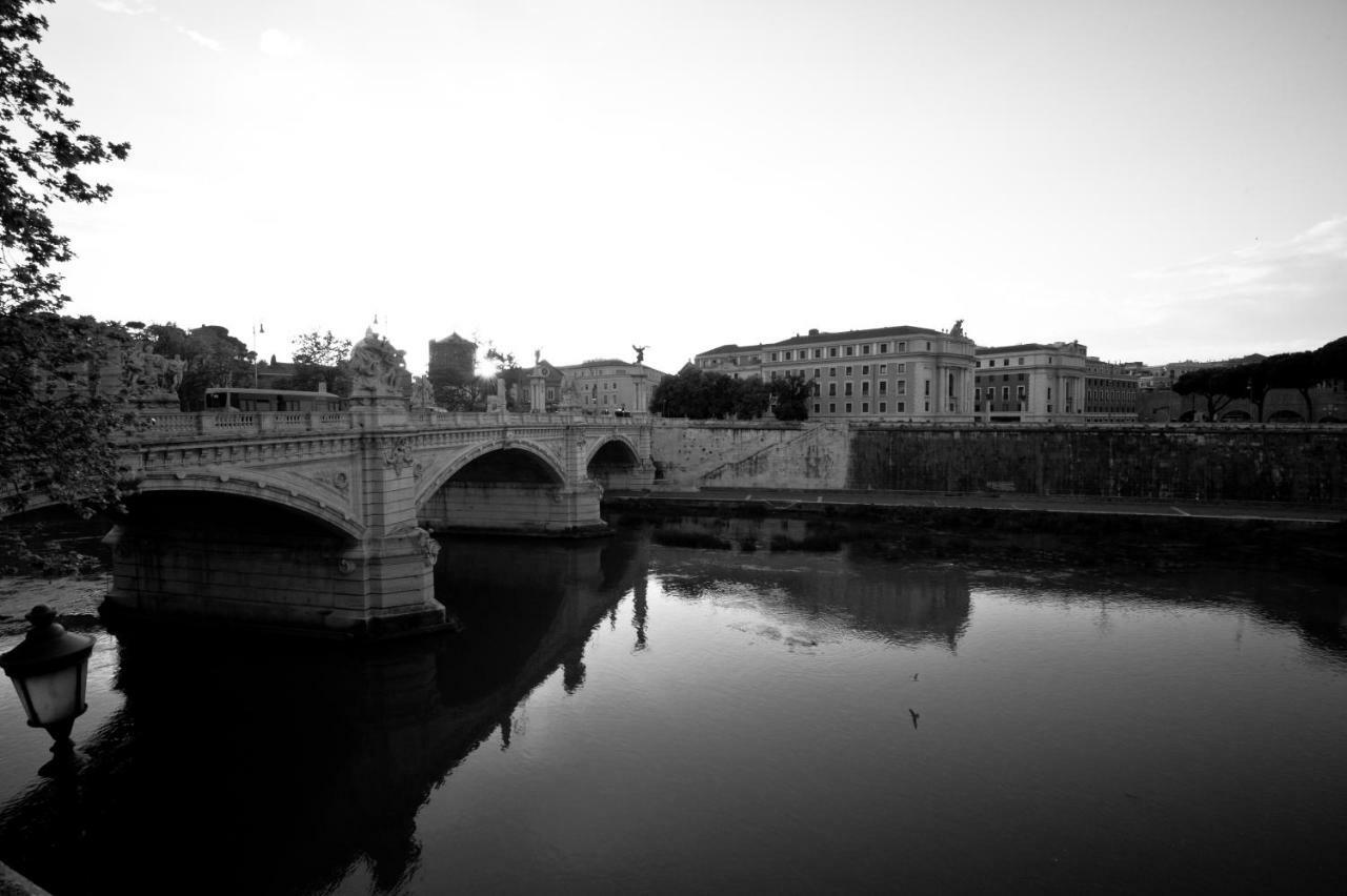 Rome Services Porta Castello Bagian luar foto